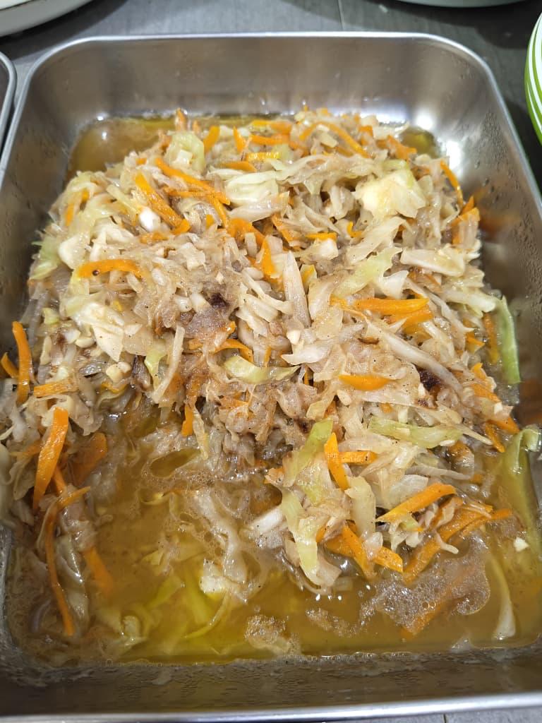 胡萝卜丝炒包菜